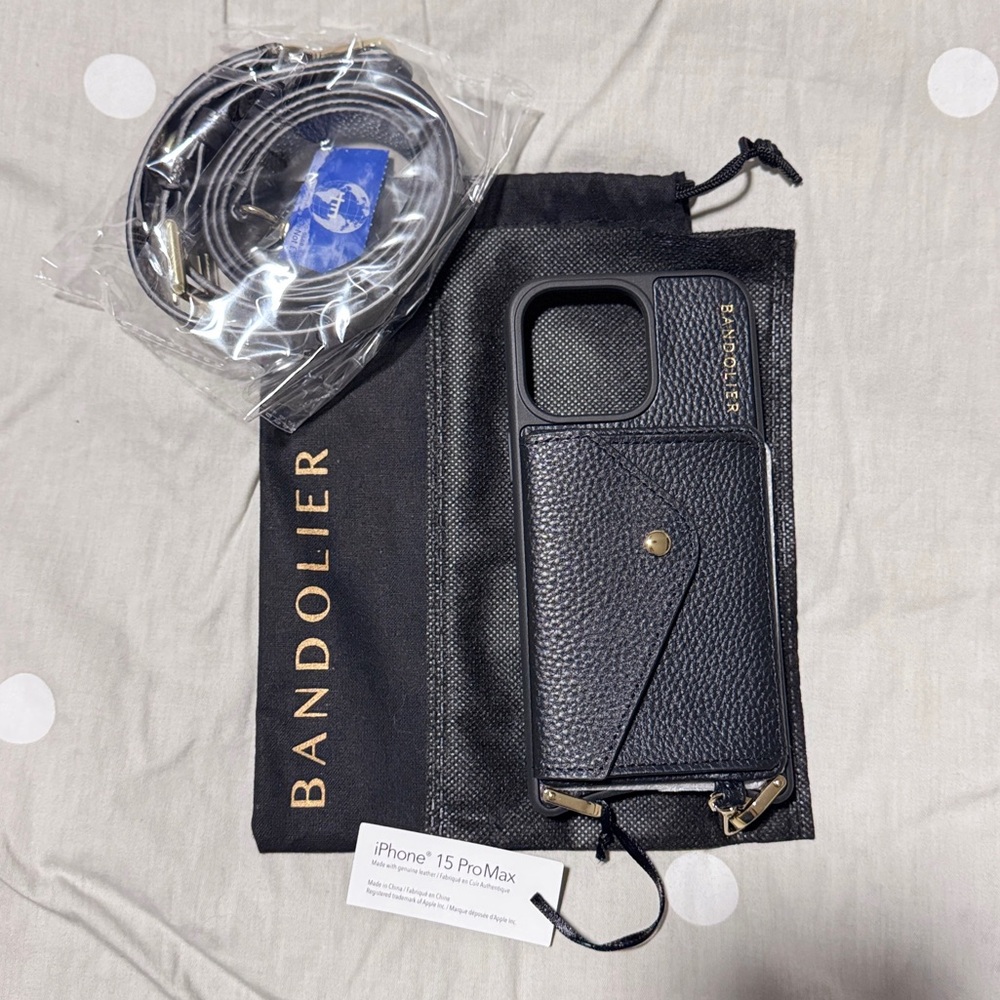 BNIB 🖤 Bandolier Remi MagSafe Case + Wallet + Crossbody Strap iPhone 15 Pro Max